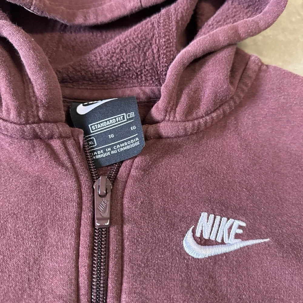 Nike Essentials Classic Kids Sportswear Maroon Full‎ Zip Up Hoodie XL Unisex